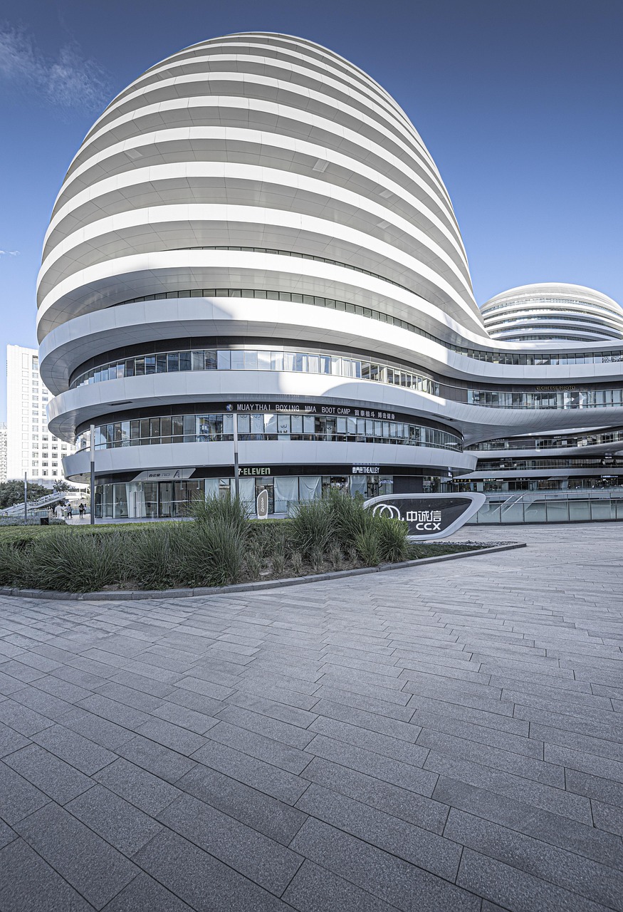 برمجة ويب مخصصة: ليه شركتك محتاجة كود فريد؟